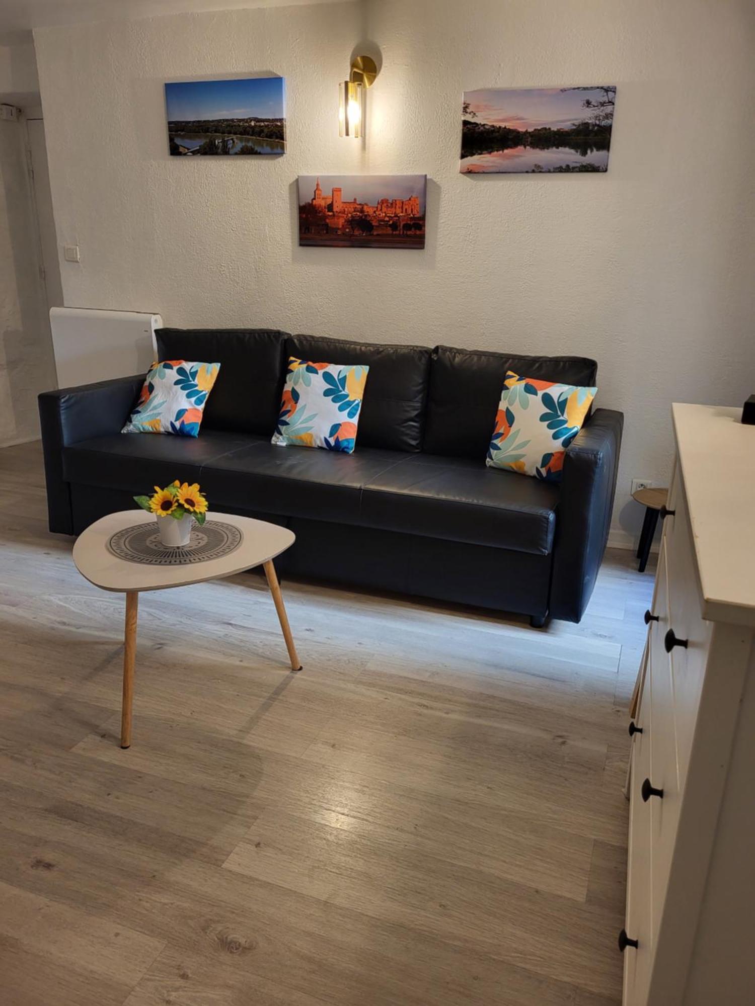 אביניון Studio/2 Pieces, Terrasse מראה חיצוני תמונה
