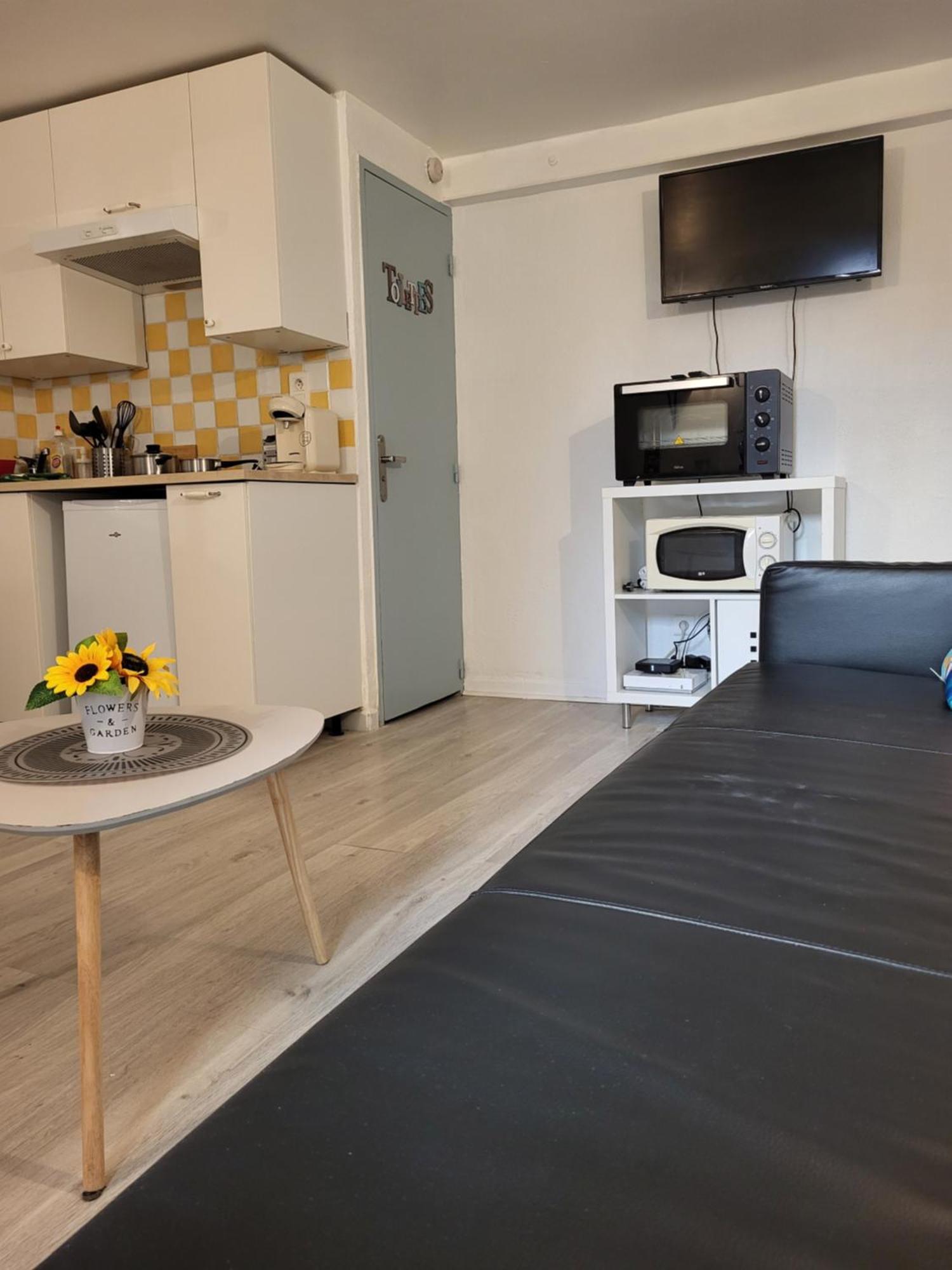אביניון Studio/2 Pieces, Terrasse מראה חיצוני תמונה