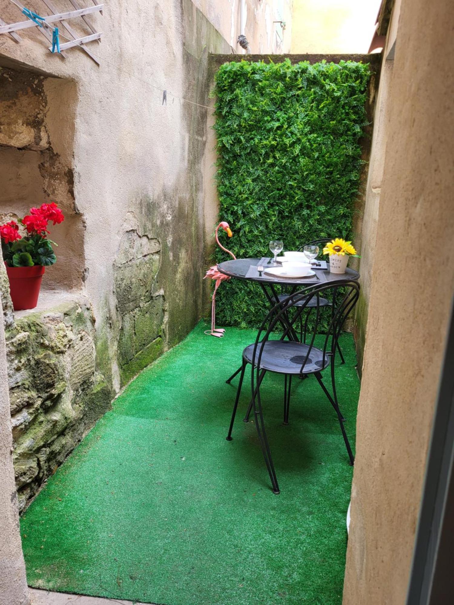 אביניון Studio/2 Pieces, Terrasse מראה חיצוני תמונה